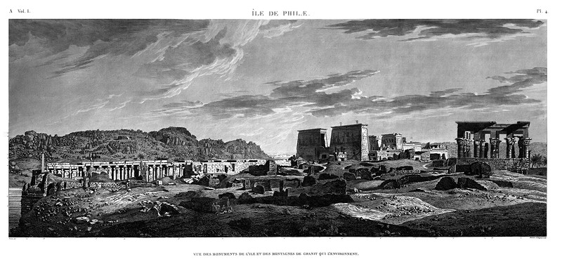 вид на постройки со ближайшего холма, Храмовый комплекс Изиды на острове Филе в Египте